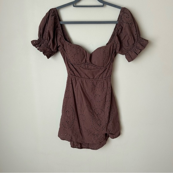 Sky To Moon Selfie Leslie Brown Eyelet Puff Sleeve Mini Sweetheart Dress Small - Picture 1 of 6